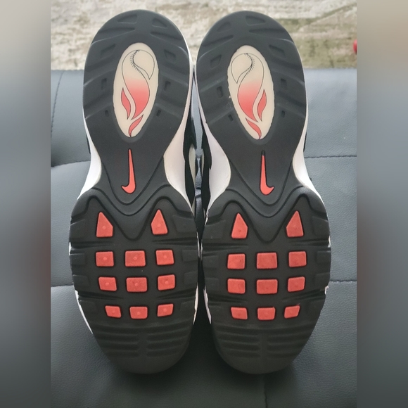 SOLD: Nike Griffey Sneakers - Picture 5 of 5